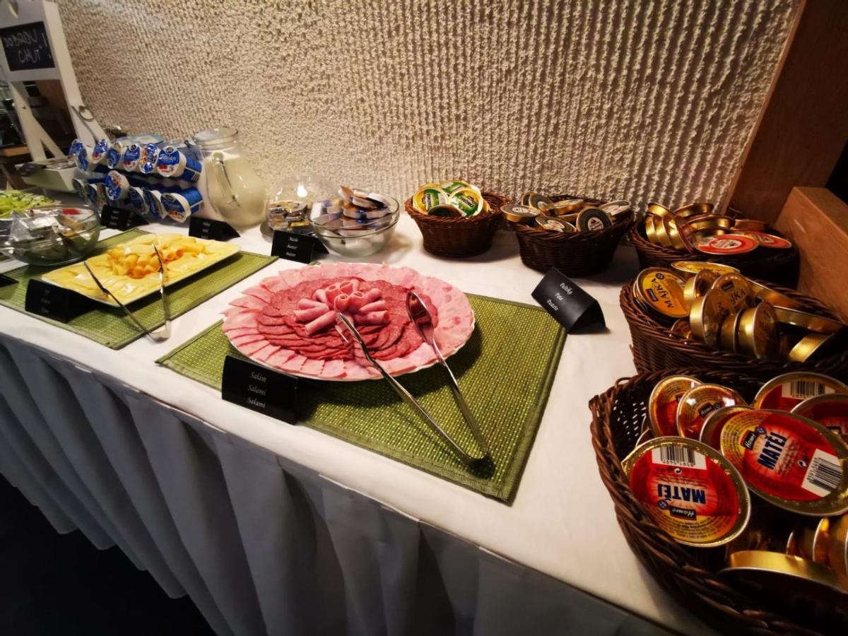 Hotel U Cisare Iii. Mělník Zewnętrze zdjęcie