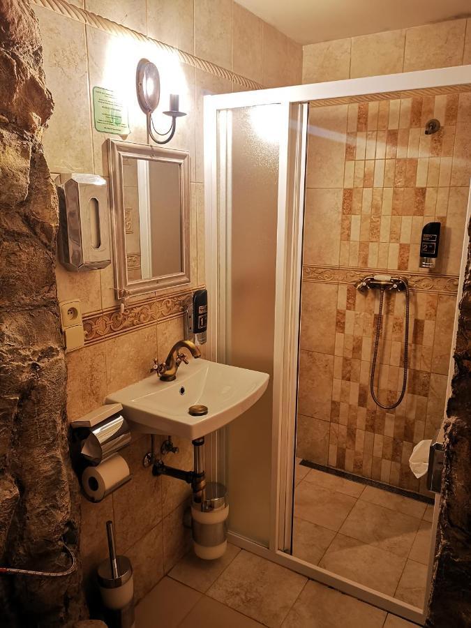 Hotel U Cisare Iii. Mělník Zewnętrze zdjęcie